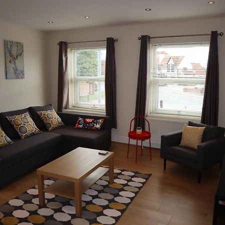 Parkview Apartments Windsor Buitenkant foto